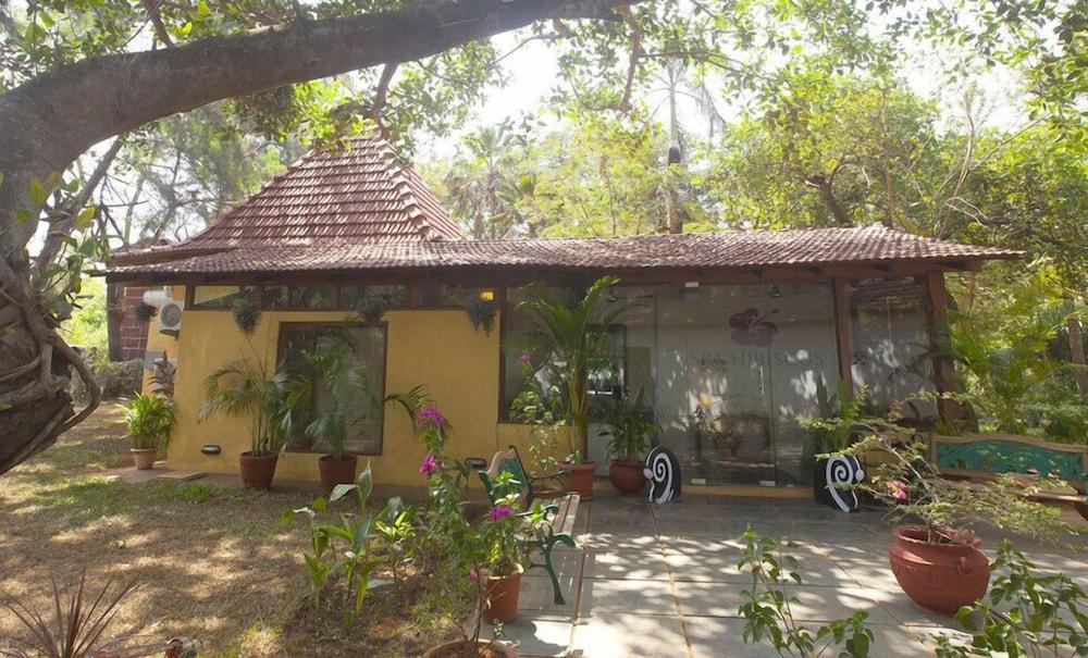 Varca Palms Beach Resort Экстерьер фото
